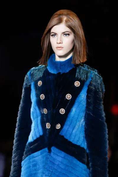 Look 13